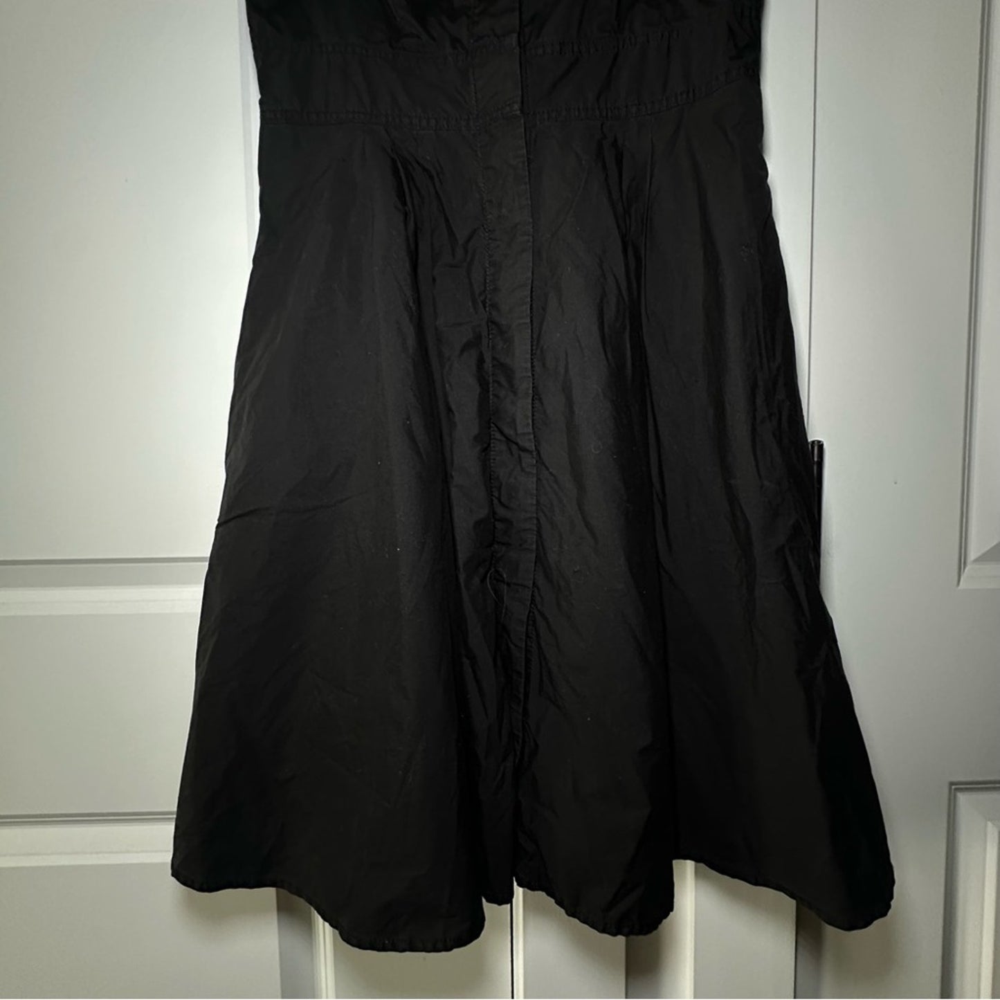 ✨ Club Monaco Black Pleated Sleeveless Dress – Size 8 – Perfect Condition ✨