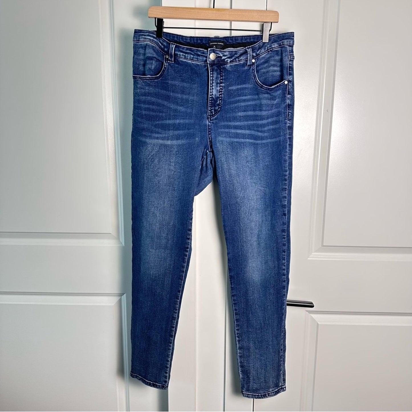 Universal Standard (16) Mid Rise Skinny Seine - Medium Wash ‘Distressed Blue’