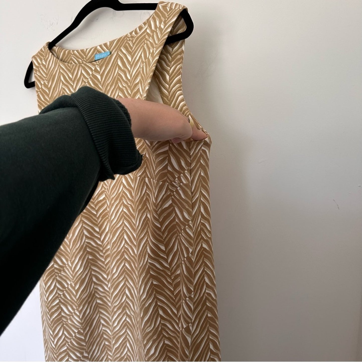 J. McLaughlin (XL) “Doane” Sleeveless Shift Dress - Neutral Animal Print