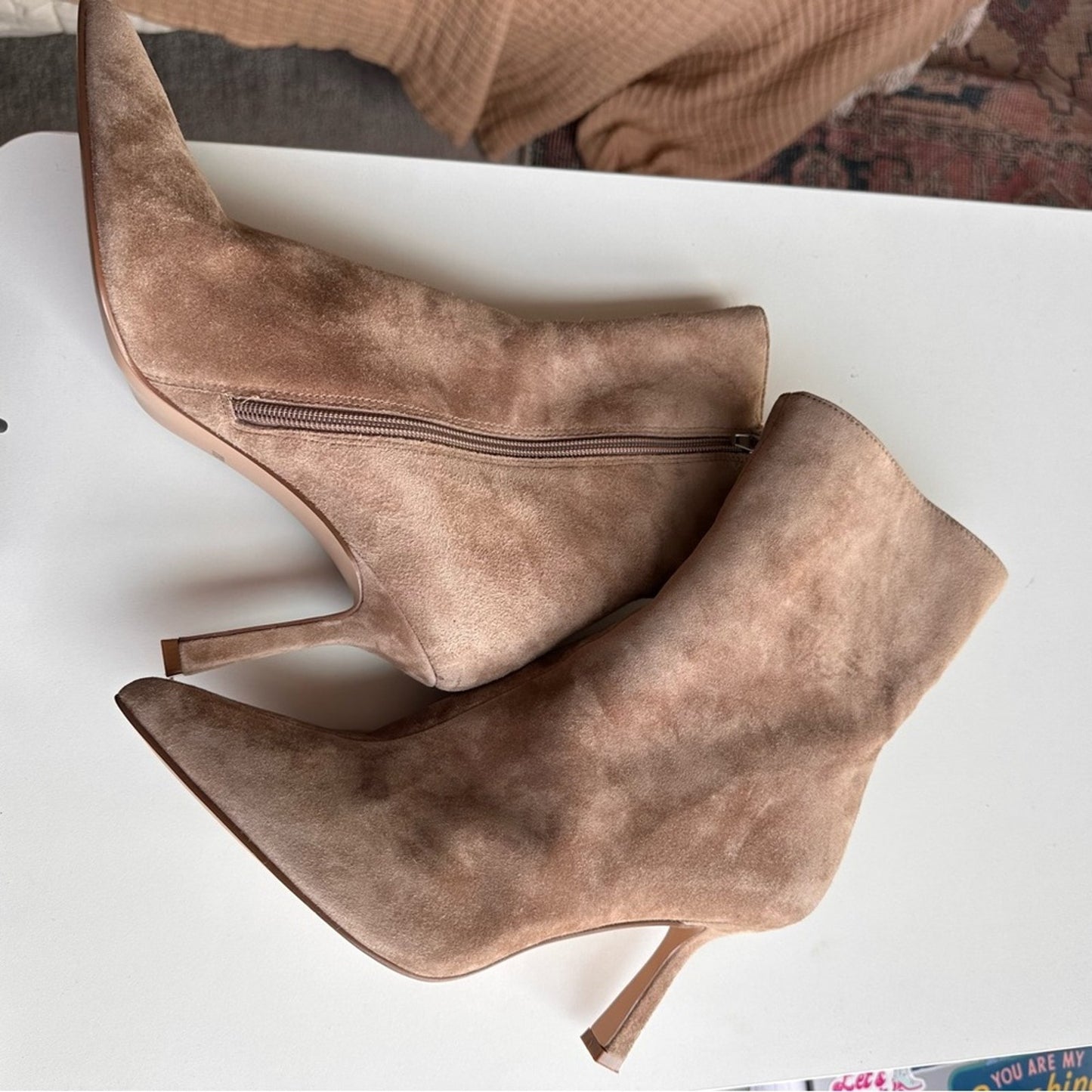 Steve Madden - 10 - “Alston” Bootie - Neutral Taupe Suede Heeled Ankle Boot EUC