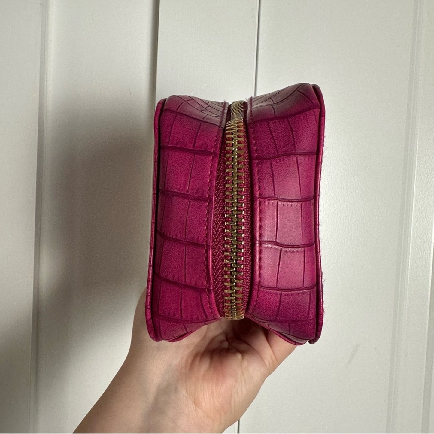 Trish McEvoy Makeup Planner - Pink Croc Small Makeup Organizer (Faux Leather)