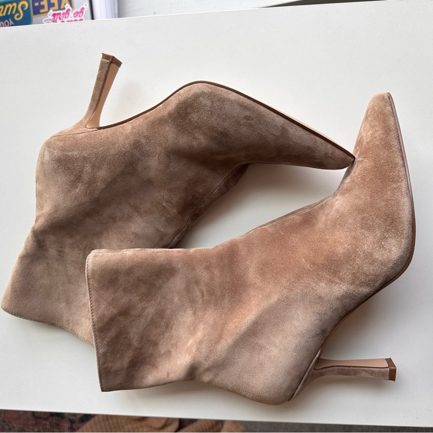 Steve Madden - 10 - “Alston” Bootie - Neutral Taupe Suede Heeled Ankle Boot EUC