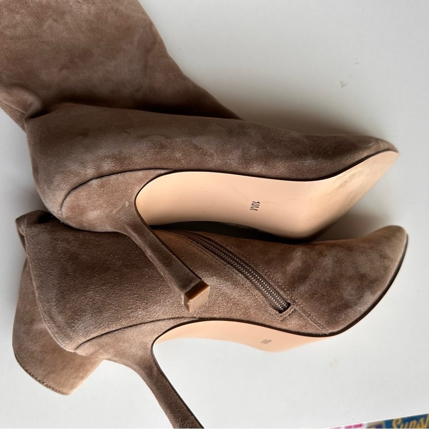 Steve Madden - 10 - “Alston” Bootie - Neutral Taupe Suede Heeled Ankle Boot EUC