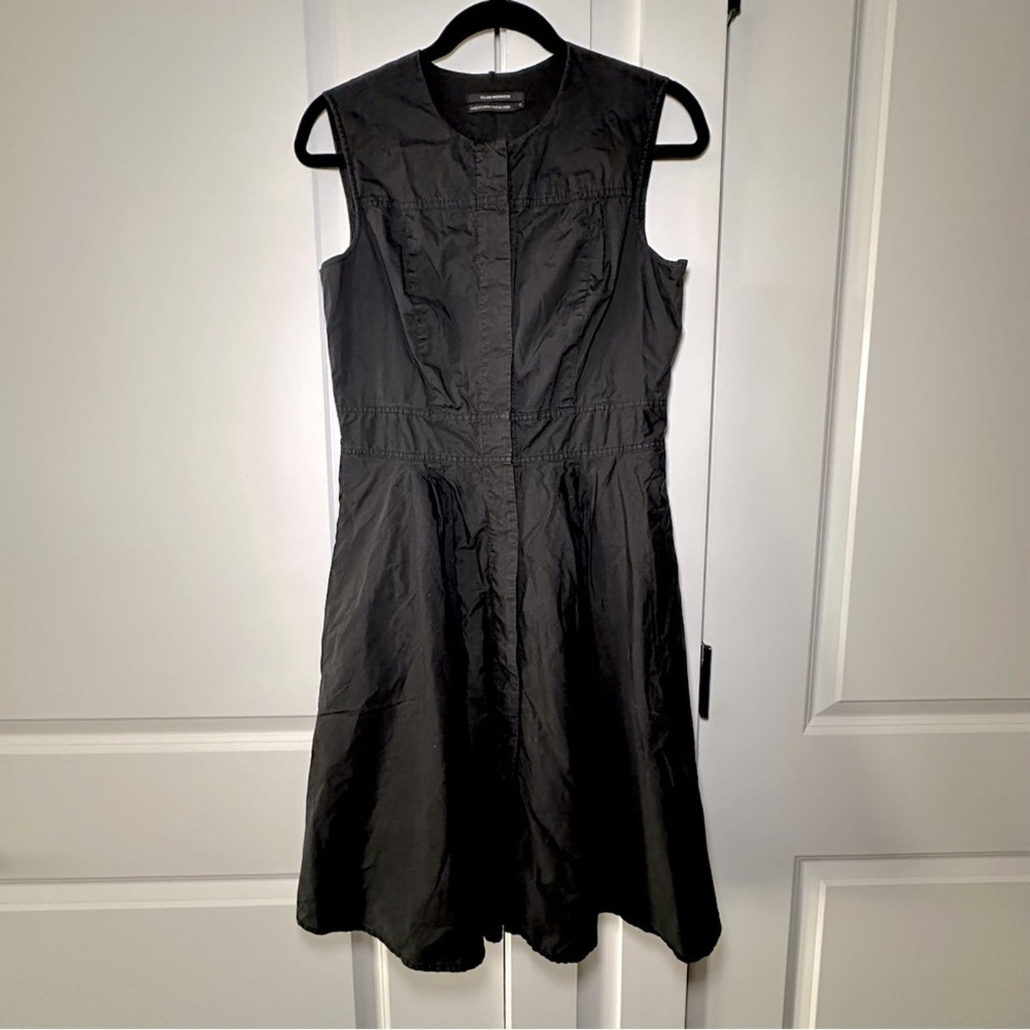 ✨ Club Monaco Black Pleated Sleeveless Dress – Size 8 – Perfect Condition ✨