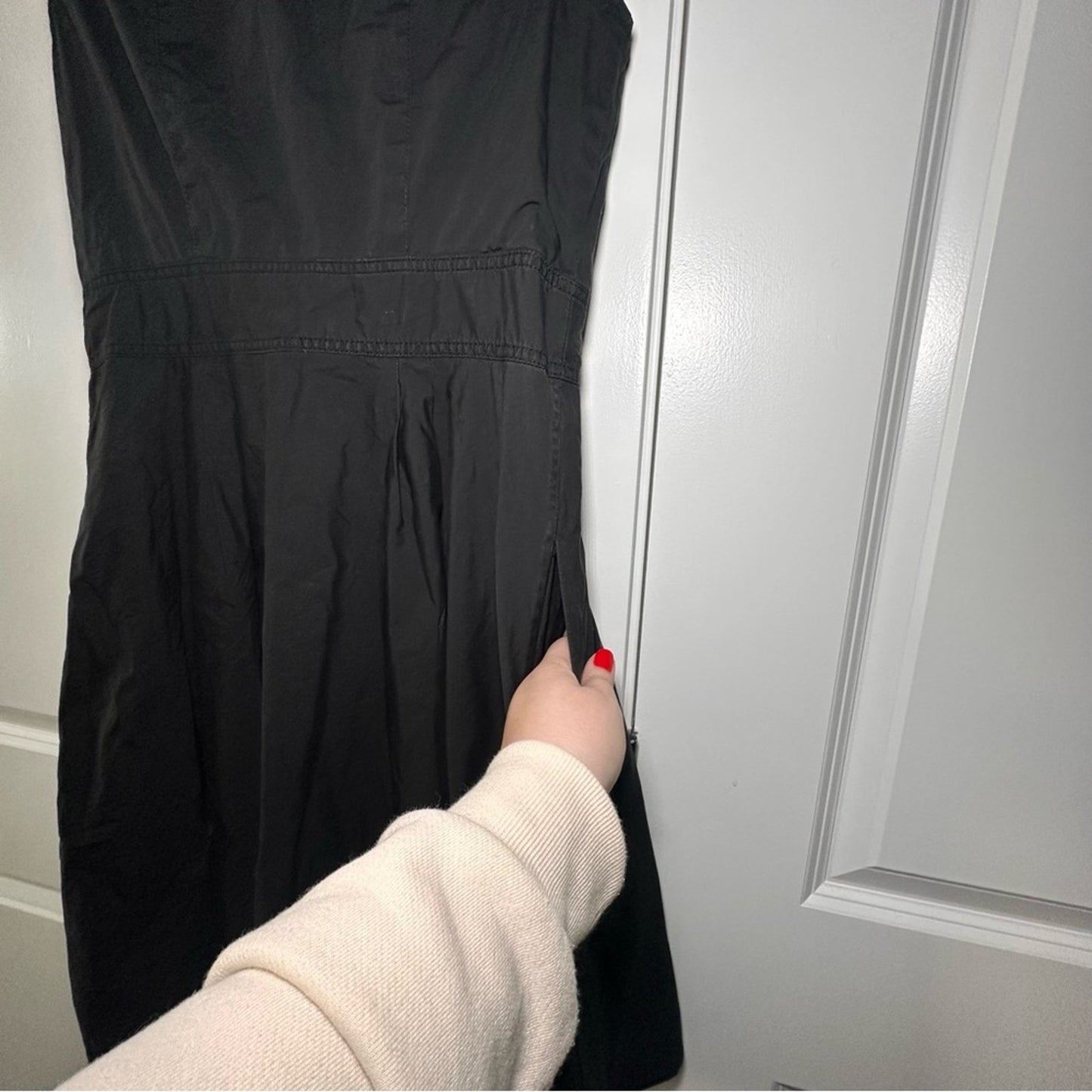 ✨ Club Monaco Black Pleated Sleeveless Dress – Size 8 – Perfect Condition ✨