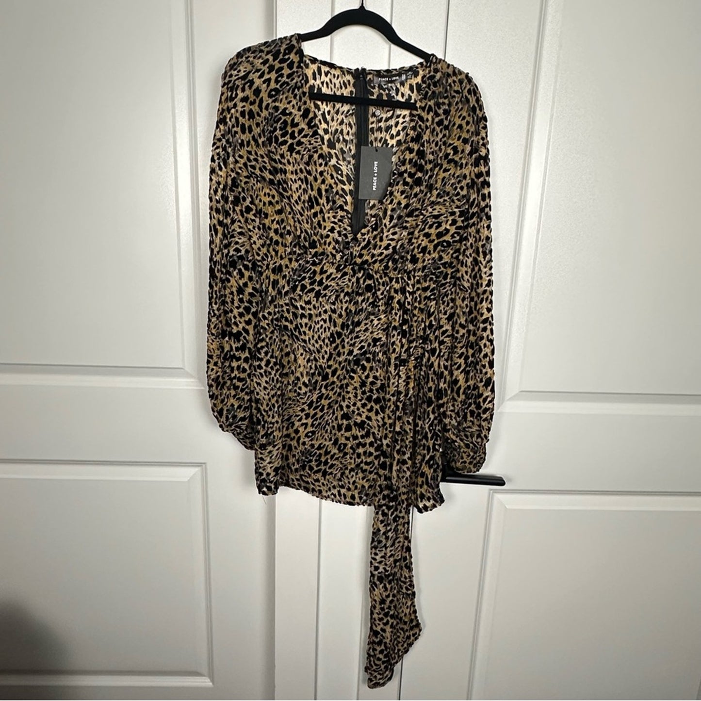 NWT Missguided Peace + Love Brand (US 6) Leopard Cheetah- Longsleeve Mini Dress