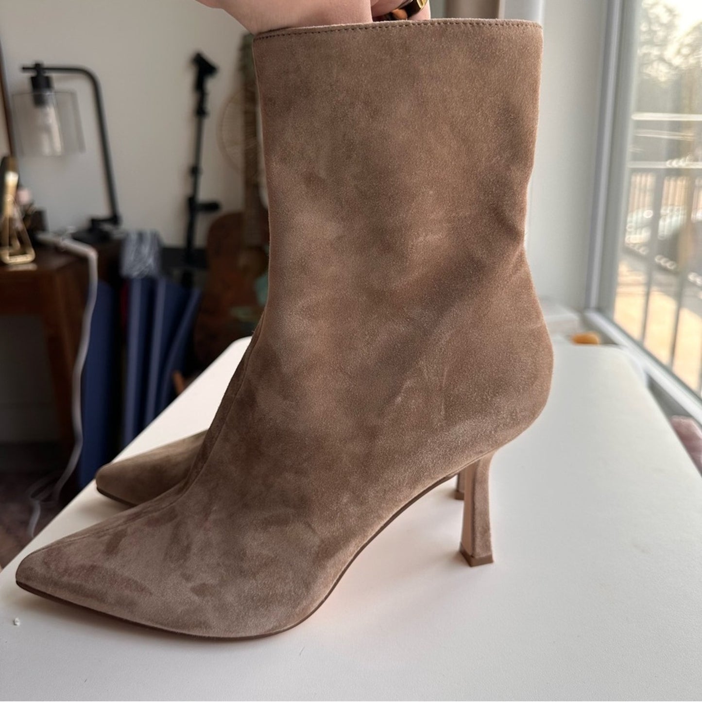 Steve Madden - 10 - “Alston” Bootie - Neutral Taupe Suede Heeled Ankle Boot EUC